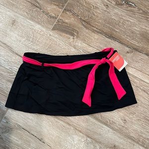 Black swim skirt